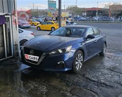 نيسان ألتيما